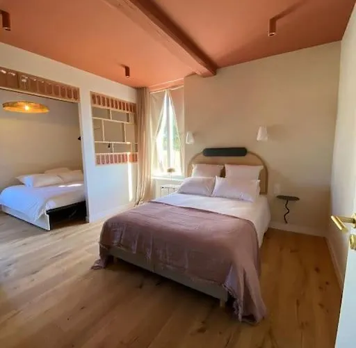 Domaine Du Puy Dore 빌라